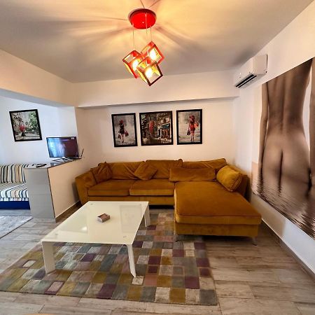 Rohan Studio One Aparthotel Navodari Ngoại thất bức ảnh