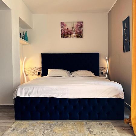 Rohan Studio One Aparthotel Navodari Ngoại thất bức ảnh
