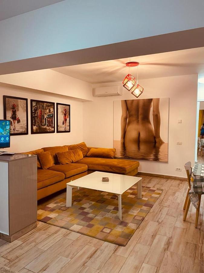 Rohan Studio One Aparthotel Navodari Ngoại thất bức ảnh