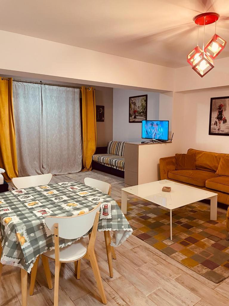 Rohan Studio One Aparthotel Navodari Ngoại thất bức ảnh