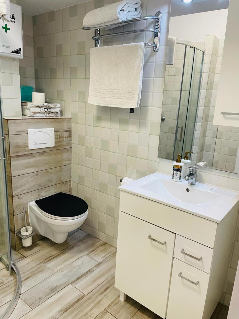 Rohan Studio One Aparthotel Navodari Ngoại thất bức ảnh